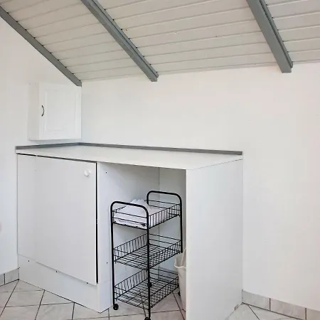 Three-bedroom Holiday In Rodby 33 Kramnitse